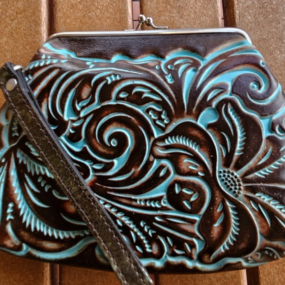 PATRICIA NASH WRISTLET, LARGE BROWN TOOLED LEATHER WRISTLET